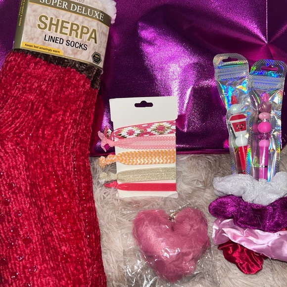 NEW - Hello Kitty Pink OWALA + Accessories Gift Bag Set -Bundle Lot Mystery Box - Picture 4 of 5